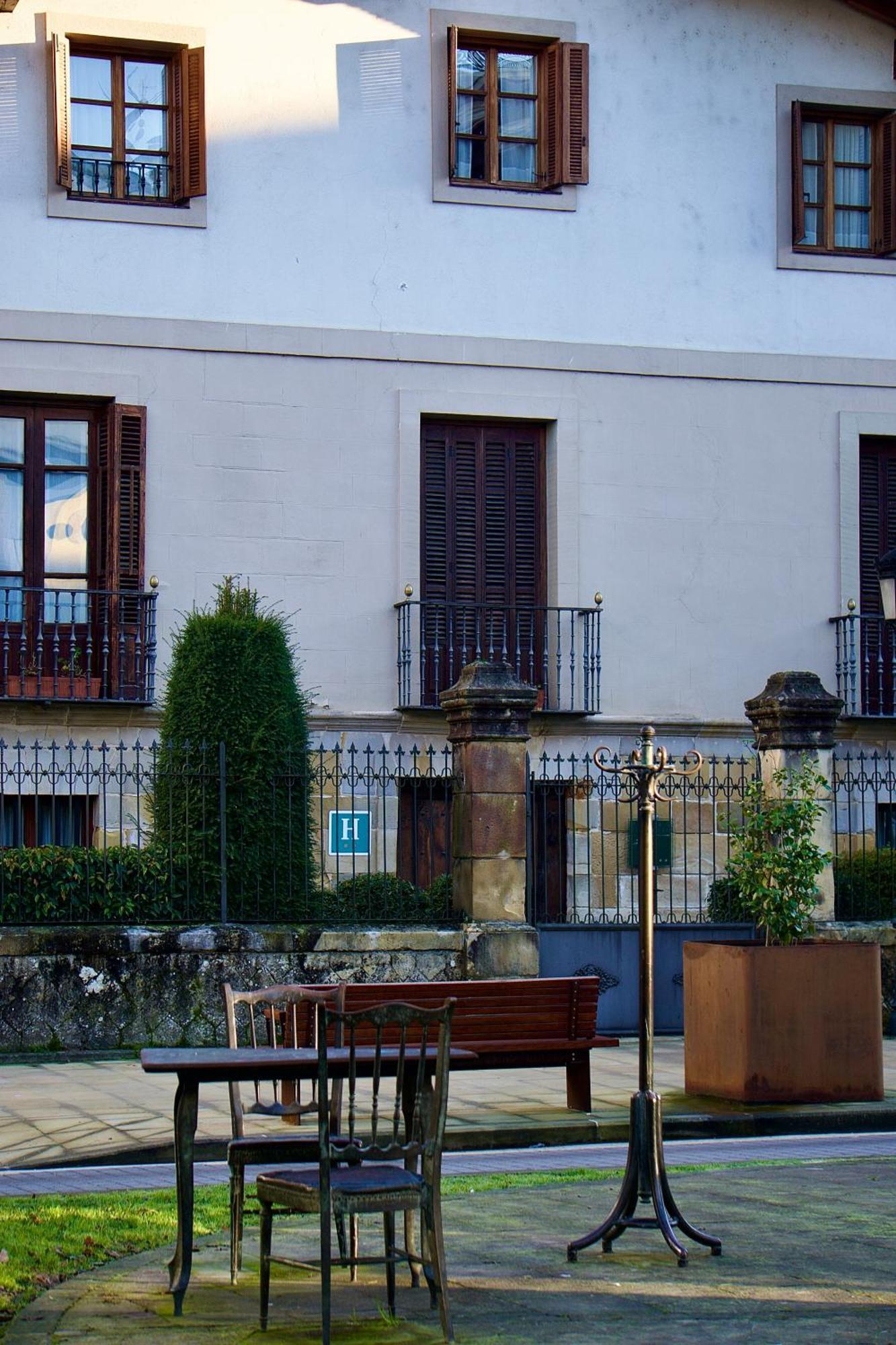 Hotel Konbenio Amorebieta-Etxano Exterior photo
